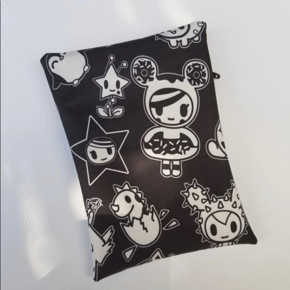 Jujube Custom Medi Pouch Kings Court